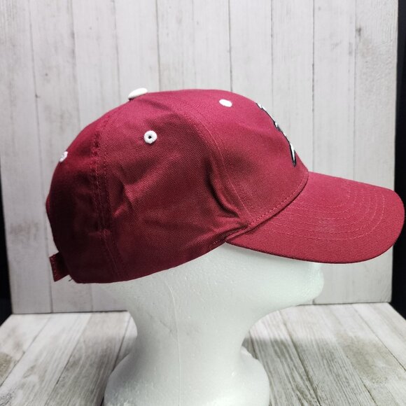 University Of Arkansas Razorbacks Baseball Cap Hat Red Captivating Headgear - Picture 4 of 7